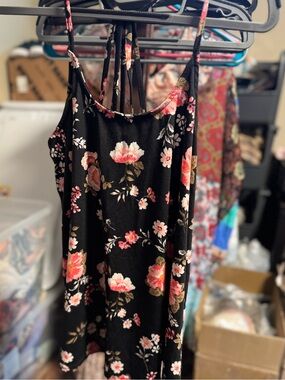 Floral Strappy Tank Top